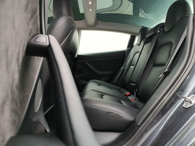 Tesla Model 3 AWD LED ACC       PŘIPRAVUJEME - fotka 7 z 9