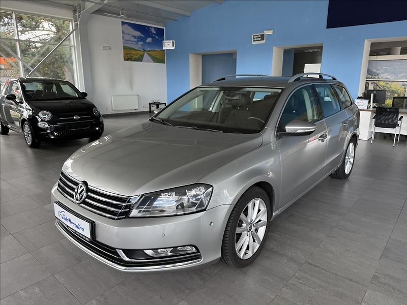 Volkswagen Passat 2,0   DSG,HIGHLINE,SERVISKA - fotka 3 z 30