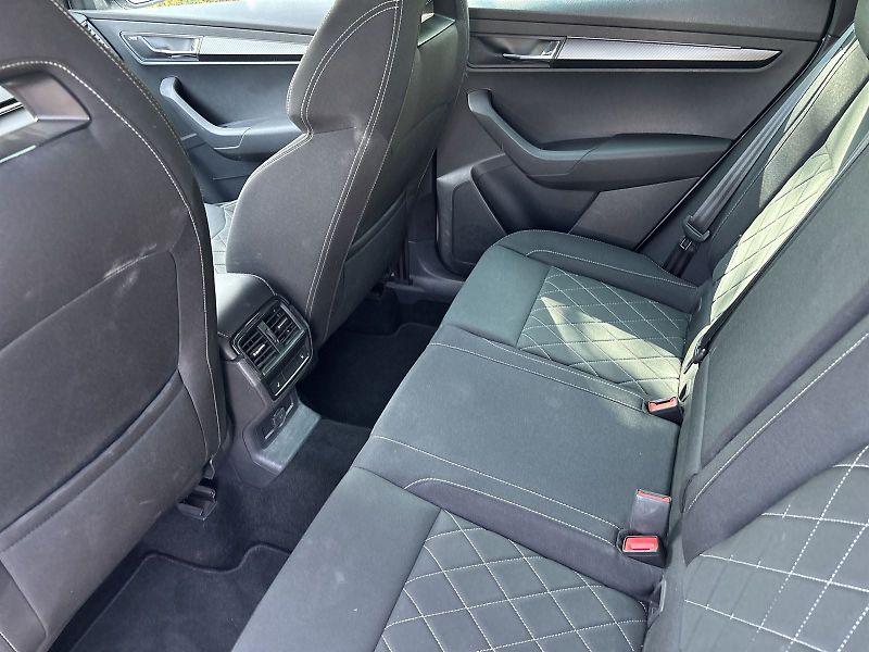 Škoda Karoq (2024) 1.5 TSI DSG Sportline - fotka 8 z 33