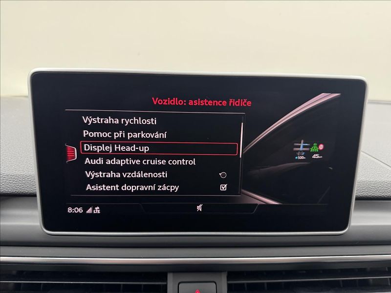 Audi A5 2,0 140kW AT 4X4 HUD DPH NAVI - fotka 21 z 56