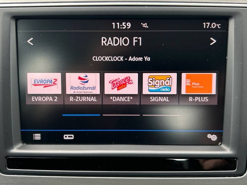 Volkswagen Golf (2016) 1.2 TSI Comfortline - fotka 22 z 32