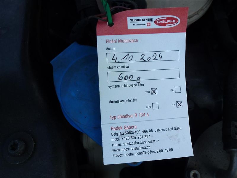 Volkswagen Passat 1,6 TDI Serviska, TOP STAV !!! - fotka 39 z 60