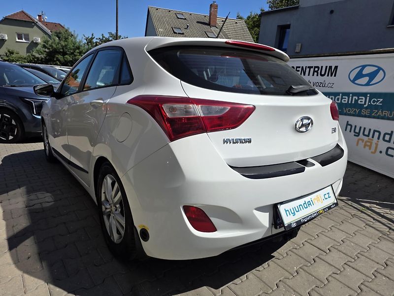Hyundai i30 (2013) 1.4-1.maj.-LPG-TAŽNÉ-KLIMA - fotka 15 z 24