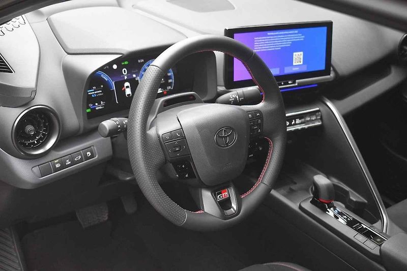 Toyota C-HR ve druhé generaci je opravdu pohledný vůz