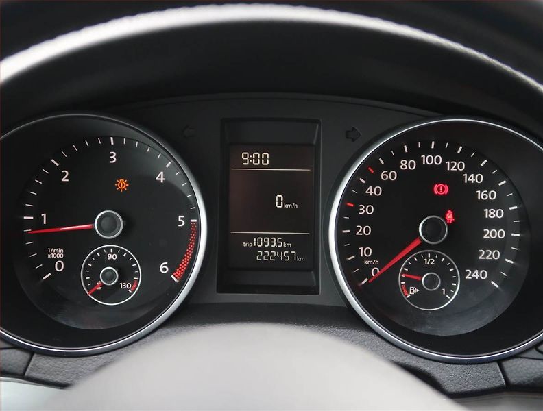 Volkswagen Golf (2010) 1.6 TDI, Serv.kniha, Tempomat - fotka 11 z 16