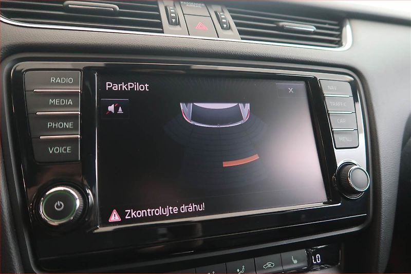 Škoda Octavia (2016) RS 2.0 TDI, Automat, Kůže - fotka 16 z 18