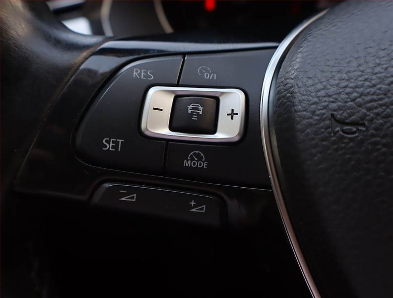 Volkswagen Passat (2015) 2.0 TDI, Navi, Tempomat - fotka 15 z 23