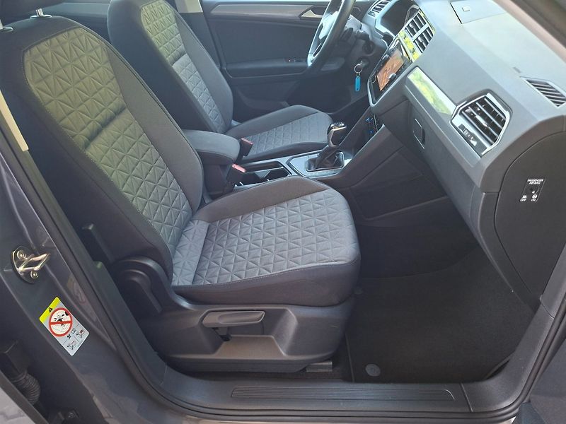 Volkswagen Tiguan (2022) 2.0TDI 110kW DSG LIFE - fotka 28 z 50