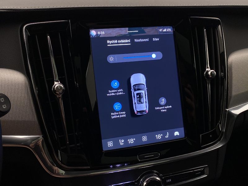 Volvo V90 T8 AWD RECHARGE DARK ULTRA - fotka 48 z 65