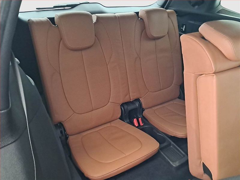 BMW Řada 2 (2017) M Sport 220i Gran Tourer - fotka 27 z 27
