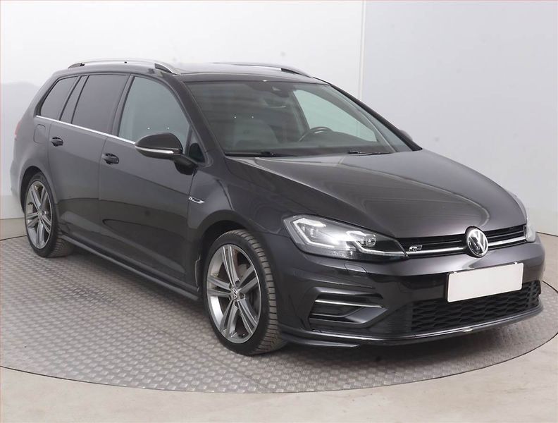 Volkswagen Golf (2018) R-Line 1.5 TSI, Automat - fotografie inzerátu