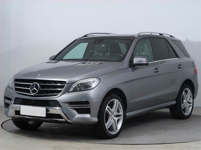 Mercedes-Benz Třídy M (2013) AMG line ML 350 BlueTEC, 4X4 - fotka 2 z 14