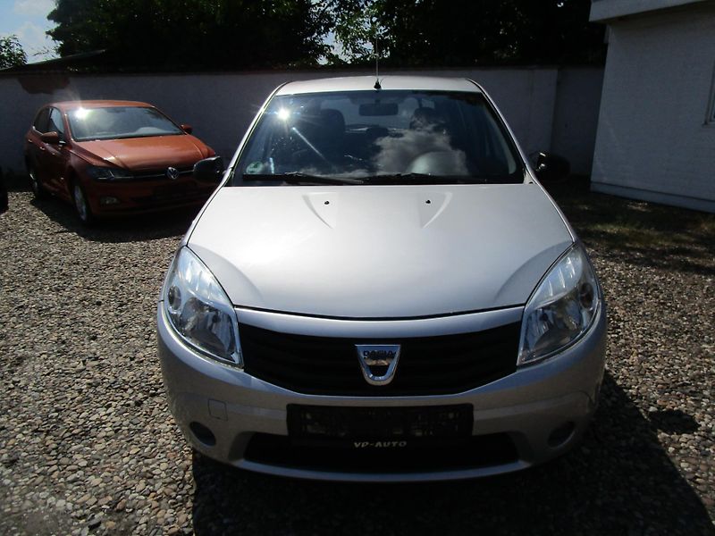 Dacia Sandero 1.2 - 55KW - NOVÝ OLEJ+STK - fotka 2 z 15