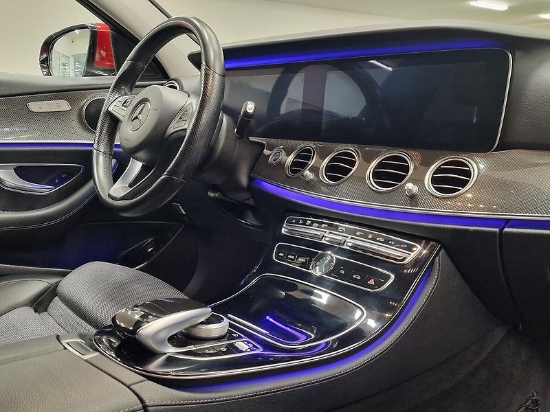 Mercedes-Benz 220 (2017) - fotka 39 z 74