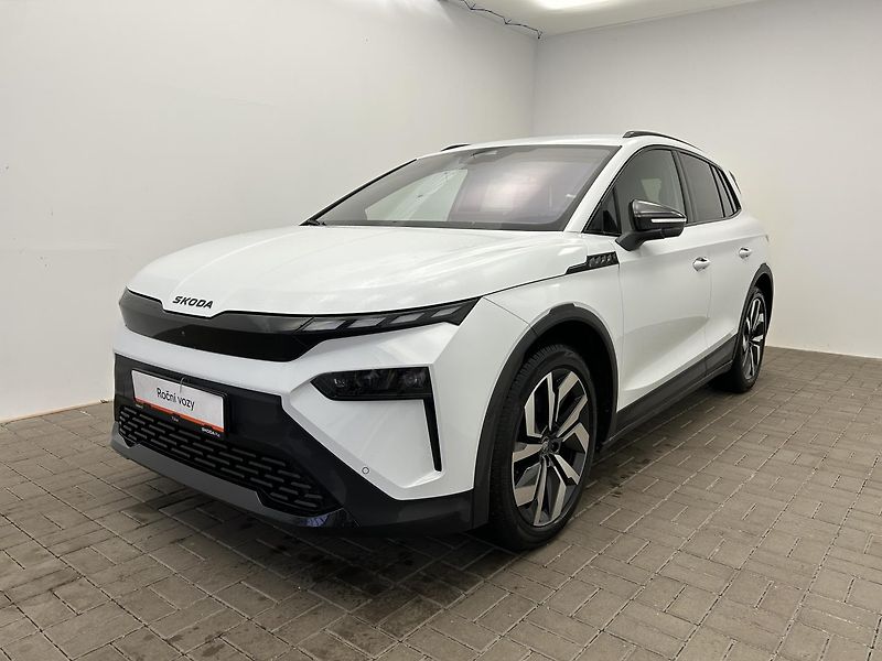 Škoda Karoq SportLine - fotka 1 z 24