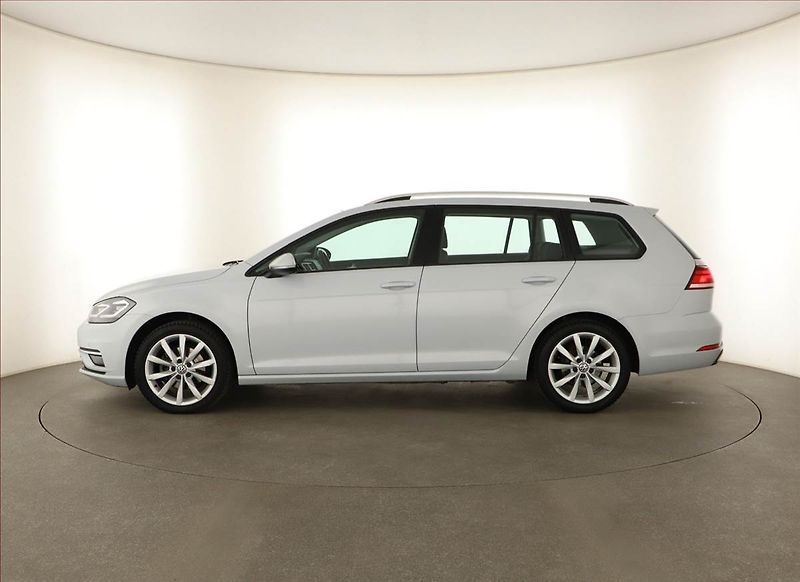 Volkswagen Golf (2017) 1.0 TSI, Tempomat - fotka 3 z 14