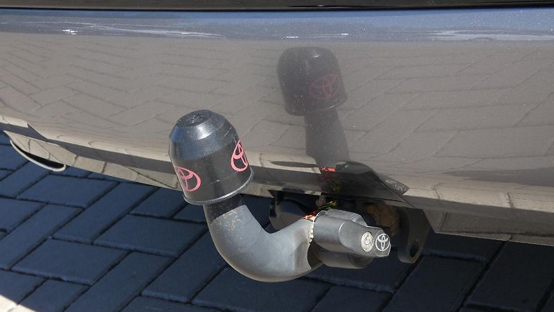 Toyota RAV4 2.5 Hybrid Selection 4WD e-CVT - fotka 22 z 24