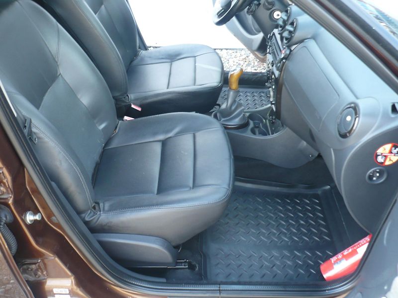 Dacia Duster 1.6i 77Kw Klimatizace - fotka 14 z 25
