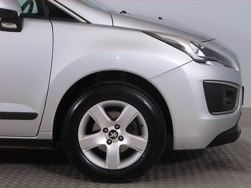 Peugeot 3008 (2014) 1.6 HDi, Automat, Navi - fotka 15 z 24
