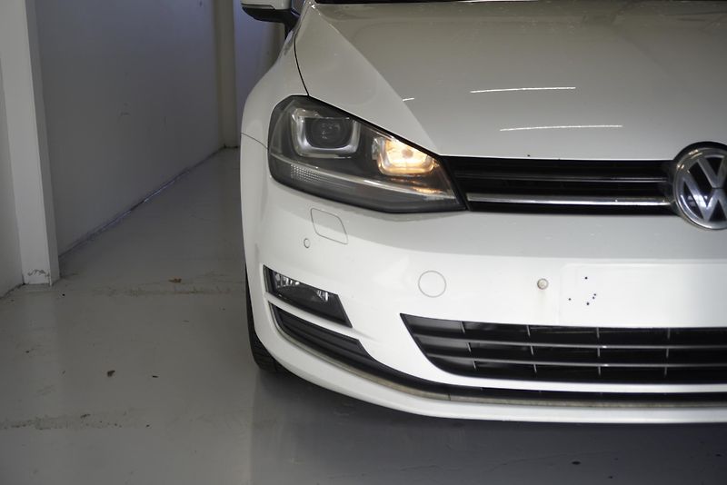 Volkswagen Golf 1.6 TDi - fotka 10 z 29