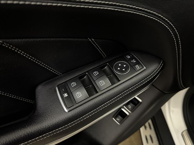 Mercedes-Benz GL 3,0 7-MÍST H/K PANO NZTOP TZ - fotka 37 z 53