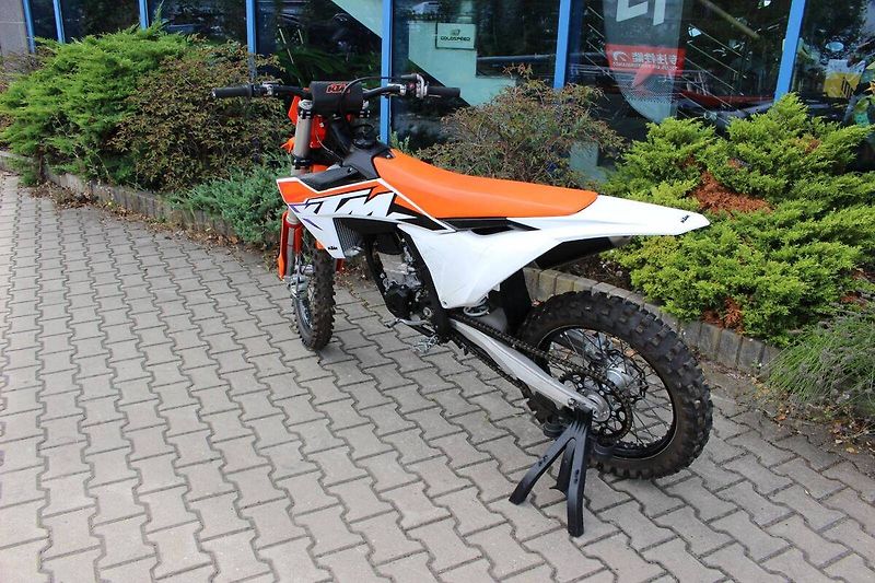 KTM 450 SX-F (2024) 2024  SKLADEM - fotka 10 z 12