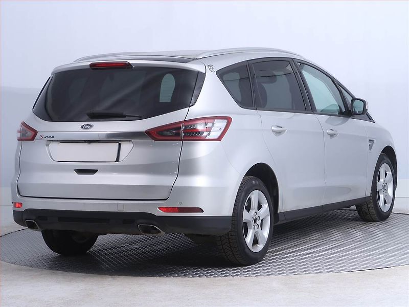 Ford S-MAX (2020) Titanium 2.0 EcoBlue, Automat - fotka 5 z 20