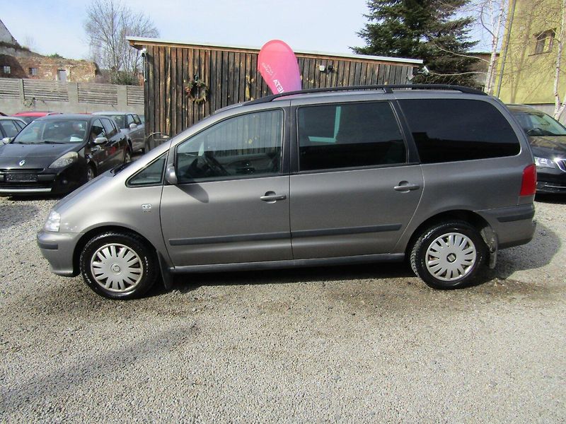 Seat Alhambra (2006) 2.0 TDI 103kW - fotka 3 z 34