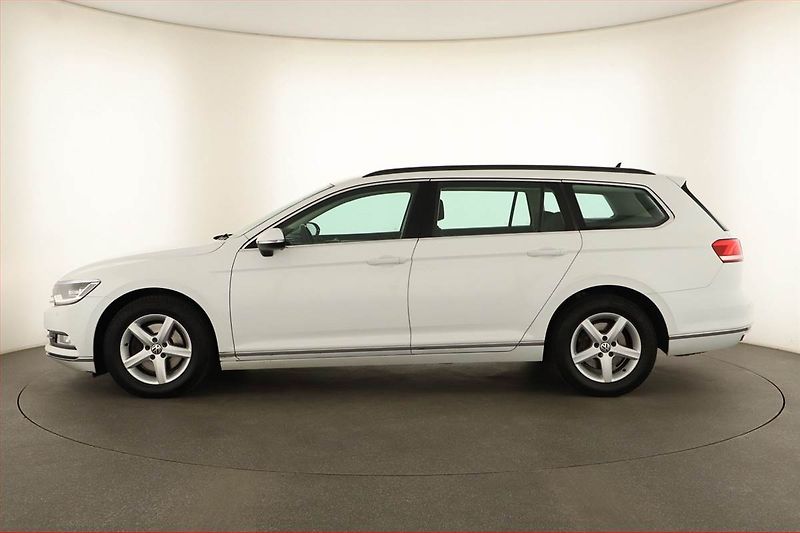 Volkswagen Passat (2019) 2.0 TDI, 4X4, Automat - fotka 3 z 18