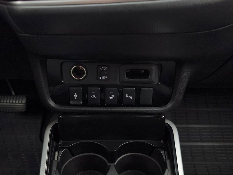 Mitsubishi Outlander (2019) INSTYLE+ 2.0 MIVEC 110kW, A/T, - fotka 21 z 29