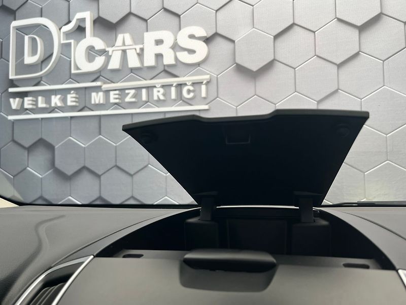 Ford Galaxy 2,0 TDCi Titanium 132kw manuál - fotka 61 z 64