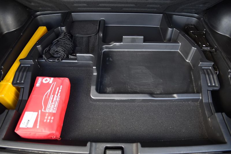 SsangYong Korando XDi 129 kW AWD A/T,KLIMA,TEMP - fotka 40 z 45