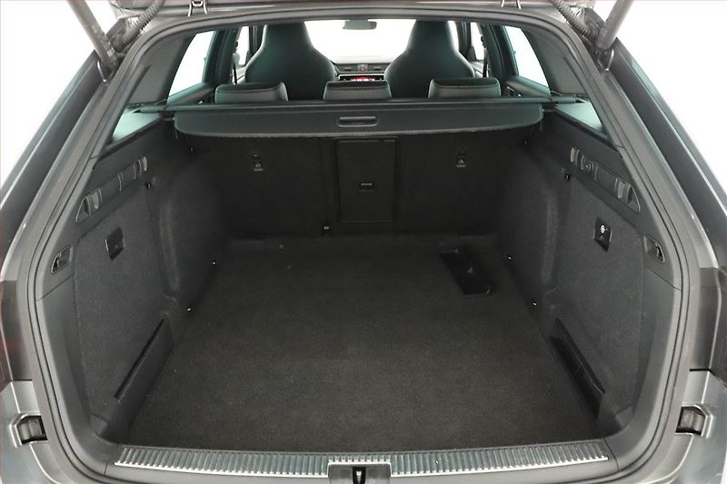 Škoda Superb (2022) Sportline 2.0 TDI - fotka 11 z 19
