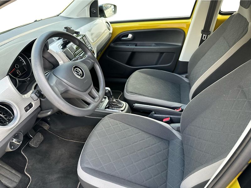 Volkswagen e-up! Style 61 kW SoH90 - fotka 11 z 19