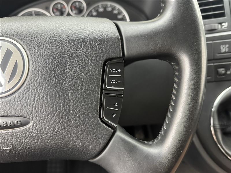 Volkswagen Multivan 2,5 4X4 DPH NZTOP EL.DVEŘE TZ - fotka 11 z 37