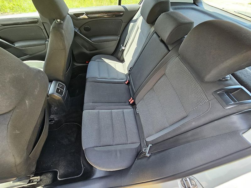 Volkswagen Golf (2008) 6 2.0TDI KLIMA - fotka 16 z 20