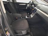 Volkswagen Passat (2013) 1.6 TDI, Navi, Tempomat - náhled 9