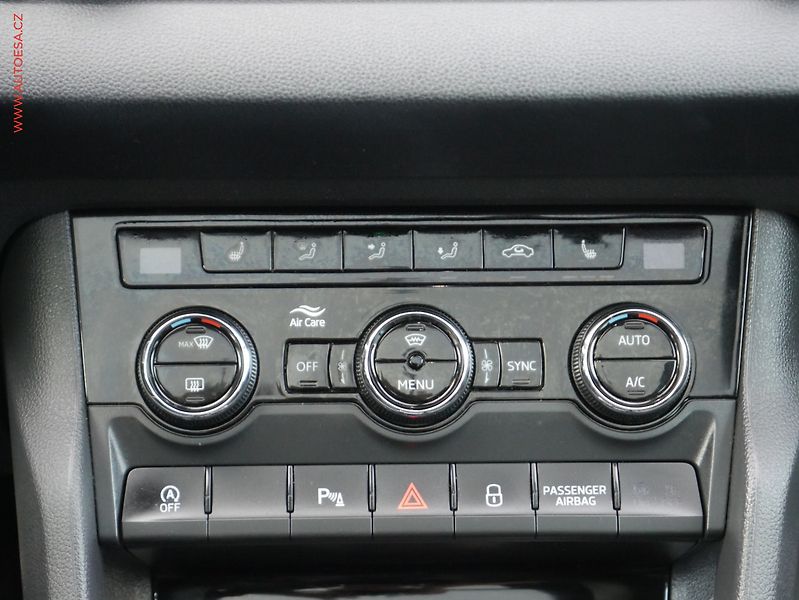 Škoda Karoq (2021) 1.5 TSI, SportLine. DSG, LED - fotka 15 z 21