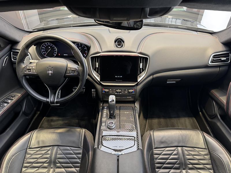 Maserati Ghibli (2022) Trofeo 580 HP - Záruka 03/27 - fotka 14 z 20