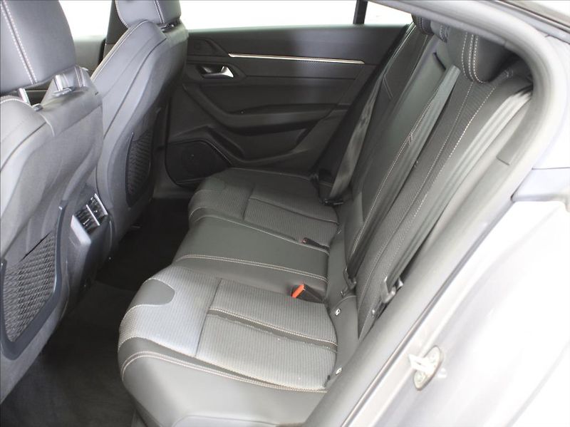 Peugeot 508 1,2 PT 130 AT Allure 8310km! - fotka 7 z 15