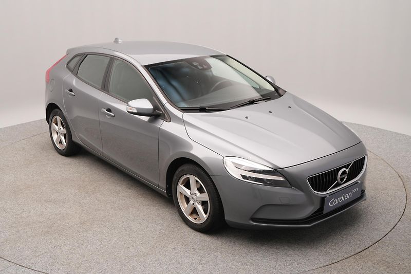 Volvo V40 D2 KINETIC REZERVACE - fotka 13 z 47