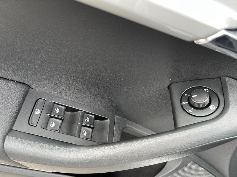 Škoda Octavia 1.6TDi 81kw KLIMA TEMPOMAT ALU - fotka 12 z 42