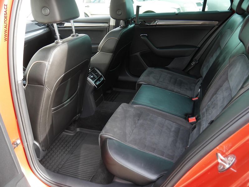 Škoda Superb (2019) 2.0 TSi 4x4, 2.maj,ČR, Scout - fotka 10 z 24