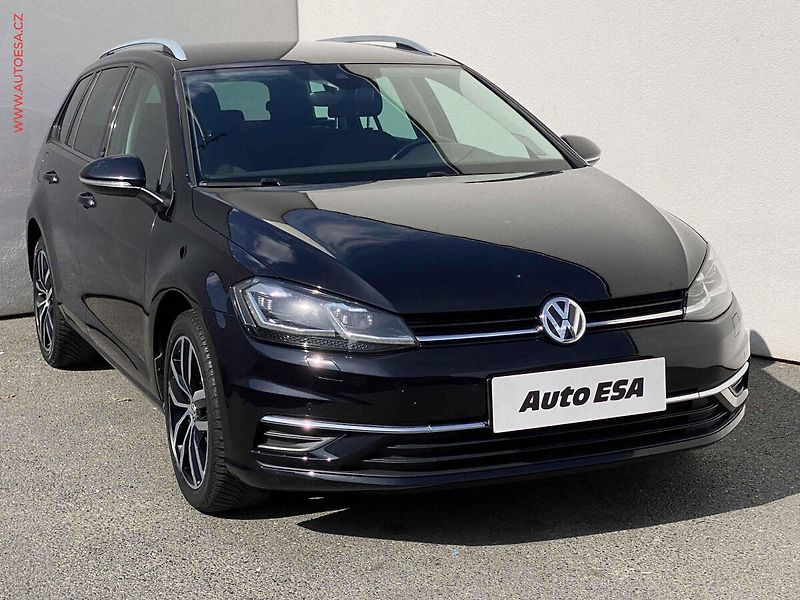 Volkswagen Golf (2017) 2.0 TDi, Sound, DSG, LED, TZ - fotografie inzerátu