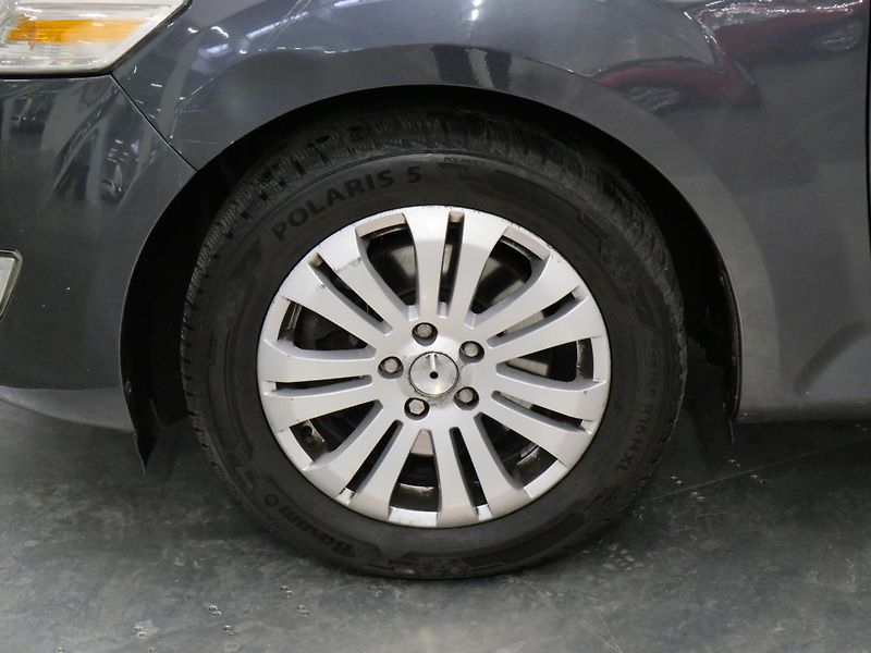 Ford Mondeo - fotka 10 z 19