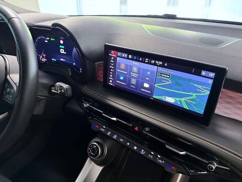 Alfa Romeo Tonale (2024) 1.3 T Plug-in Hybrid 280k Q4 4 - fotka 9 z 19