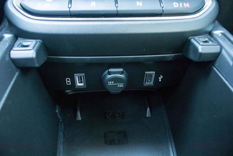 Fiat 600 hybrid potěší prostorností i spotřebou. Zamilujete si ho však hlavně pro jeho originální a sympatický vzhled.