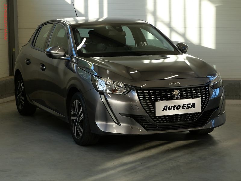 Peugeot 208 (2019) 1.2 PT, Allure, AT, kamera - fotka 3 z 19