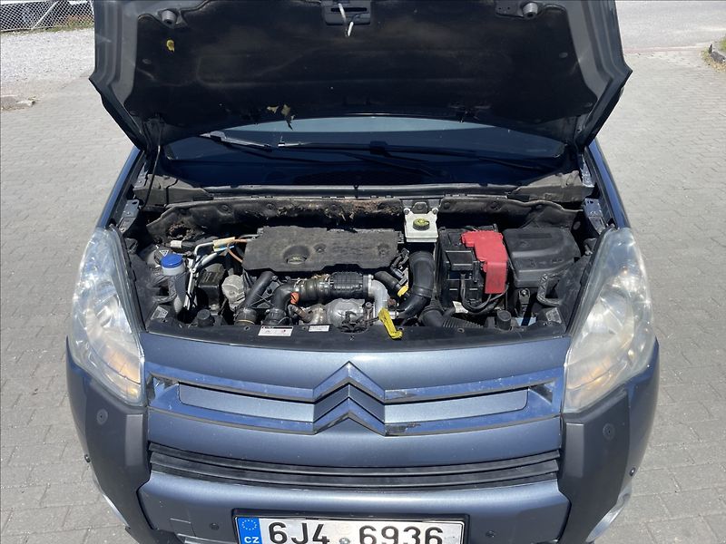 Citroën Berlingo 1,6 HDi 68kw Klima ESP Tažné - fotka 21 z 31
