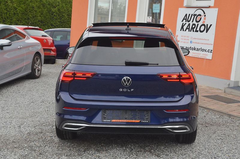 Volkswagen Golf (2022) 2.0 TSi 140kW DSG Style iQ-LED - fotka 5 z 50